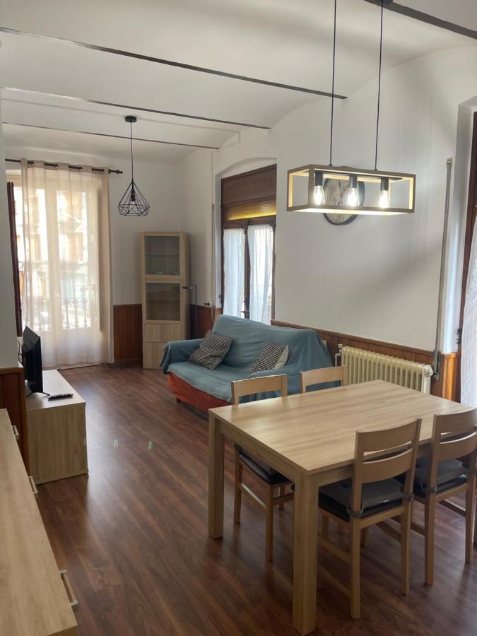 Appartamento Apartament Casa Vermella Camprodon Esterno foto